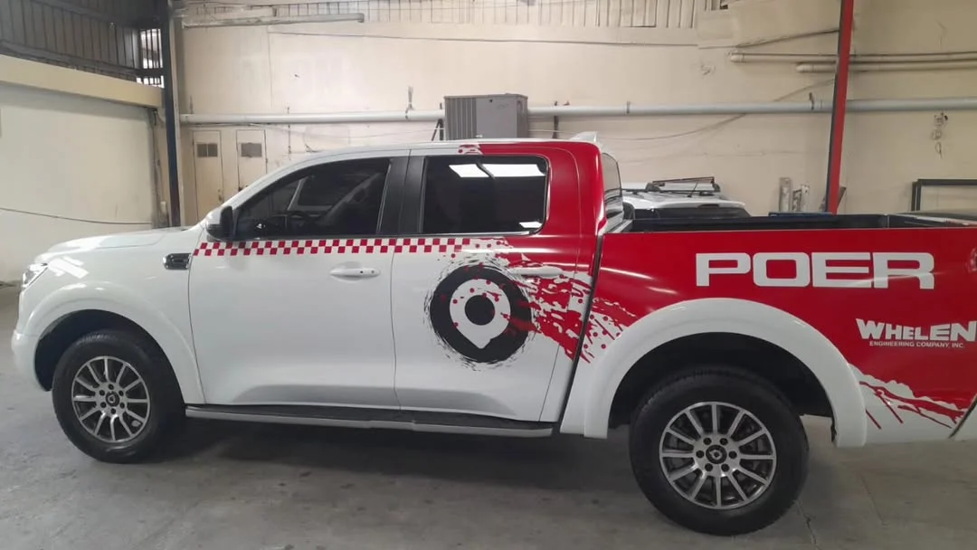 Rotulación de flota vehicular con vinil publicitario en Panamá